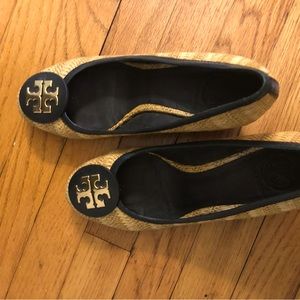 Wicker TORY BURCH wedges, great from spring to early fall, for all occasions!